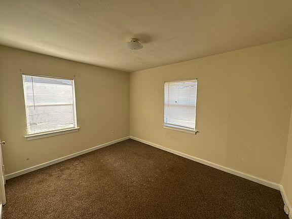 4th image of 4811-4845 Court O4813