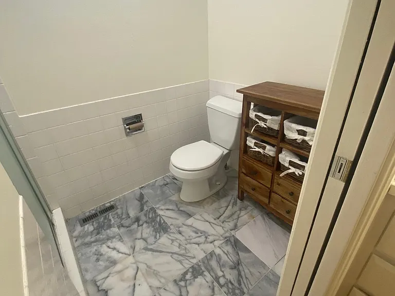 Main bedroom ensuite bathroom with shower