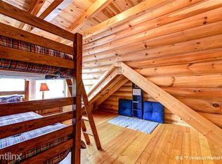 529 Geneva Ln, Gatlinburg, TN 37738