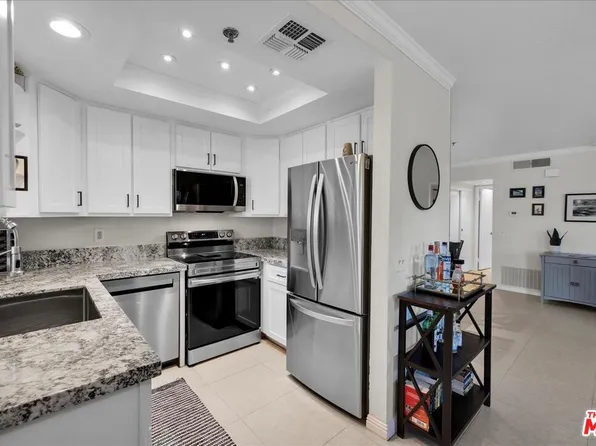 2700 Lawrence Crossley Rd #83, Palm Springs, CA 92264