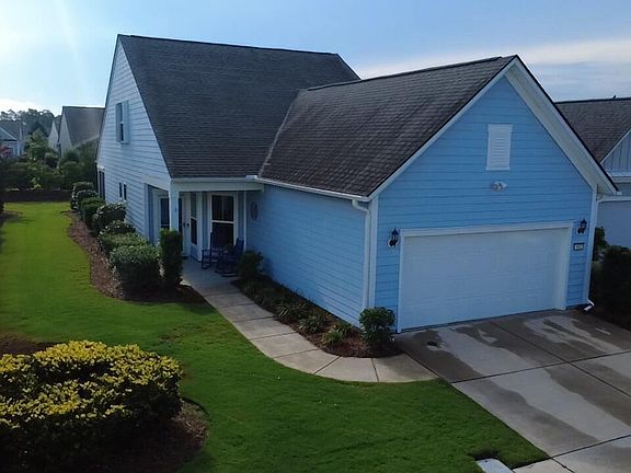 3rd image of 443 Deveraux Drive