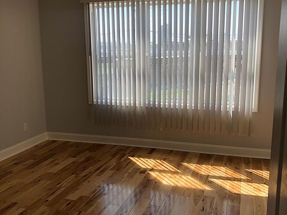 2nd image of 2421 W Passyunk Ave