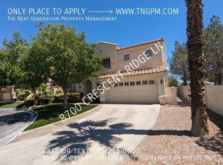 8700 Crescent Ridge Ln, Las Vegas, NV 89134