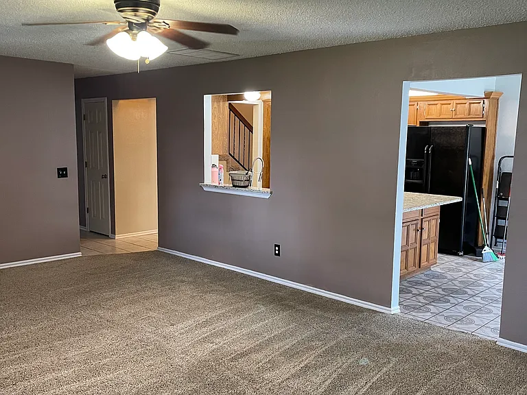 800 N Parkview Cir — Photo 21