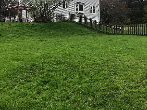 3rd image of 2 Hogan Ln