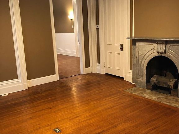 2nd image of 1403 Hampshire St