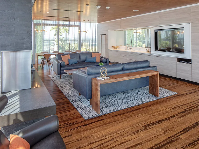 Sapphire Room