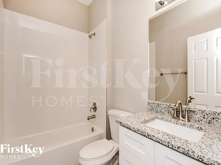 674 Tobias St SE — Photo 14