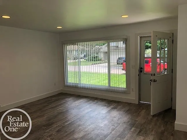 50799 Holt St — Photo 5