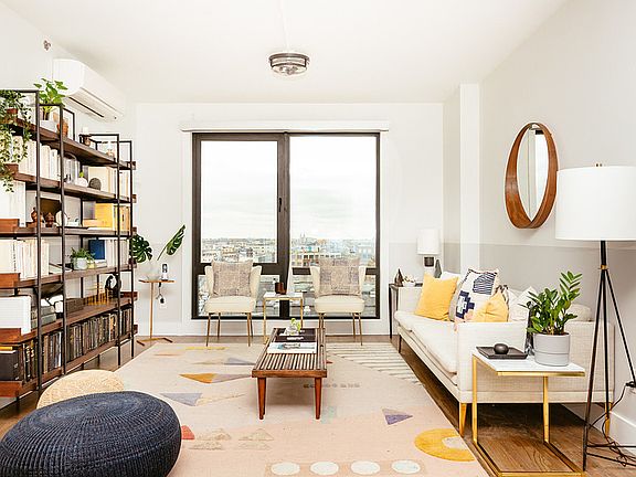 3rd image of 115 Stanwix St APT 216