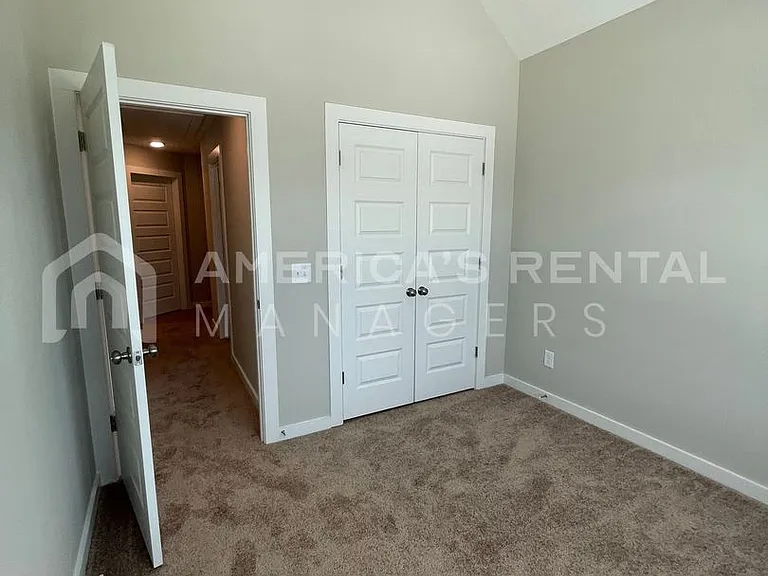321 Shiloh Creek Dr — Photo 30