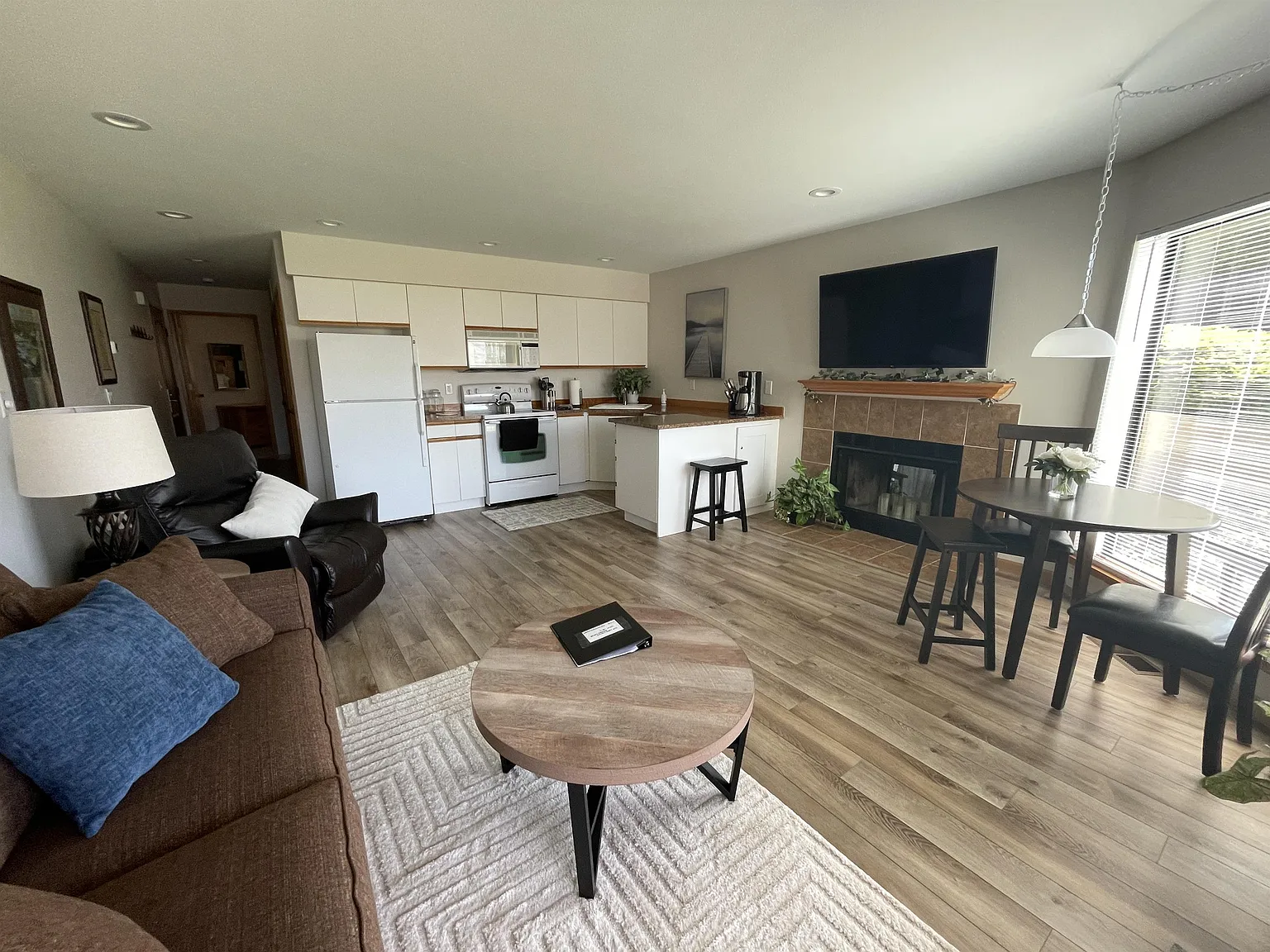 100 Lake Chelan Shores Dr — Photo 4