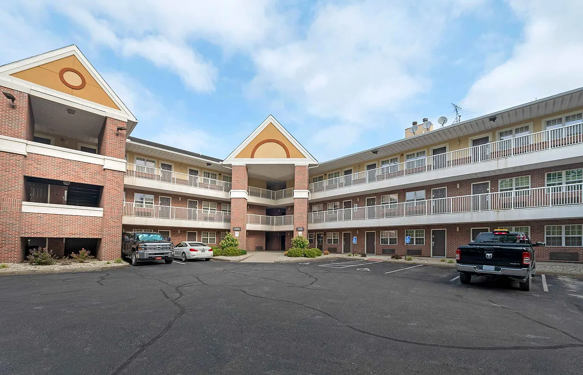 Exterior - Cincinnati - Springdale - I-275
