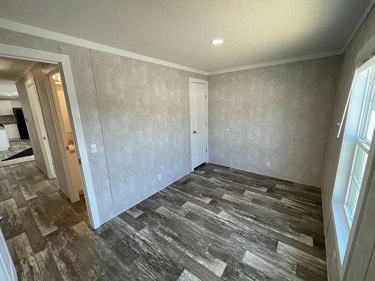 2955 Dekalb St #9 — Photo 7