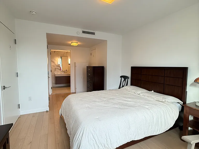 13835 39th Ave #4B — Photo 4