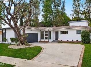 23914 Oxnard St, Woodland Hills, CA 91367