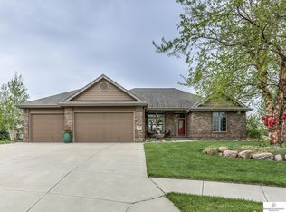 20705 Meredith Cir, Elkhorn, NE 68022