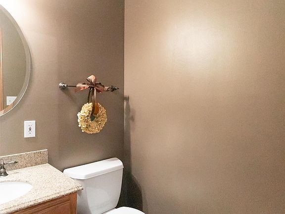 3rd image of 7215 Beaver Hollow Cir