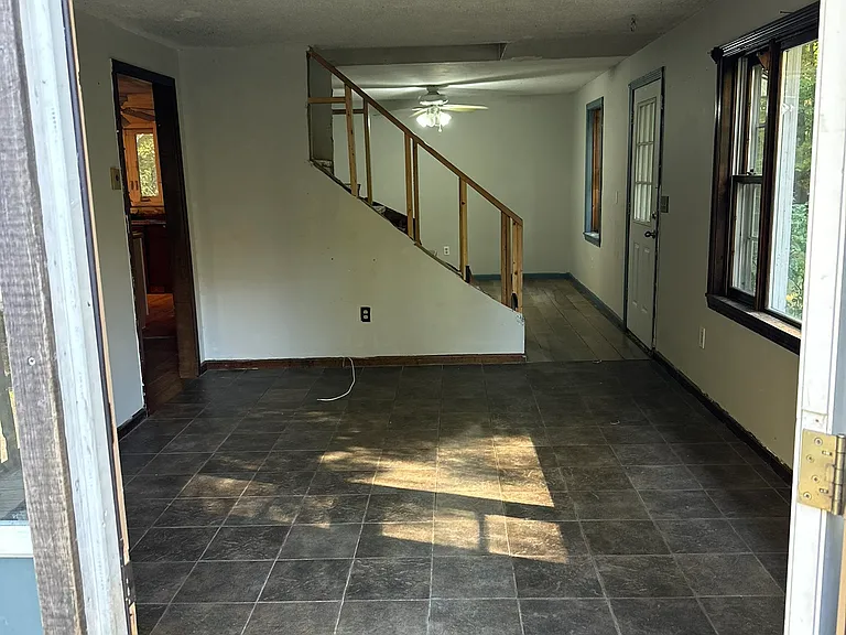 148 Wales Rd — Photo 6