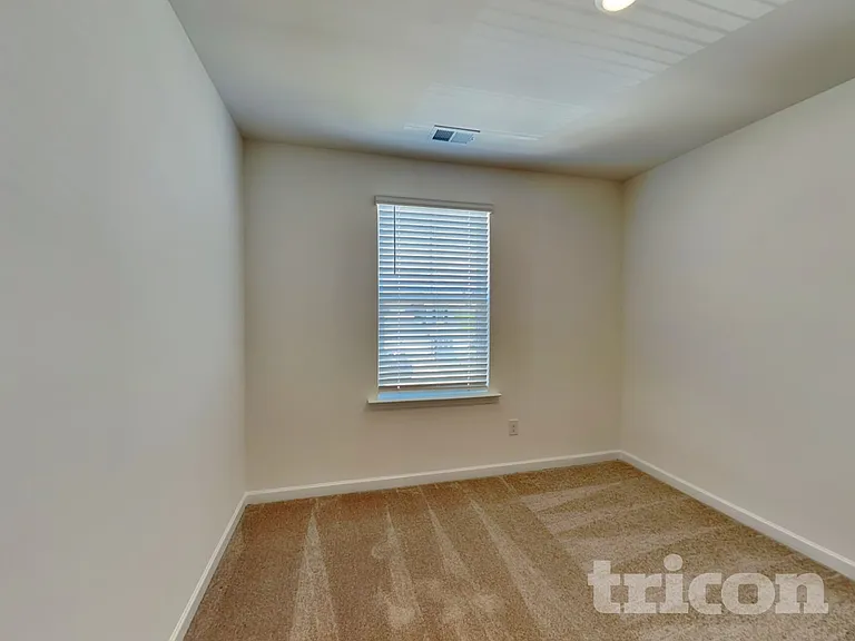 2448 Lennox Rd SE — Photo 17