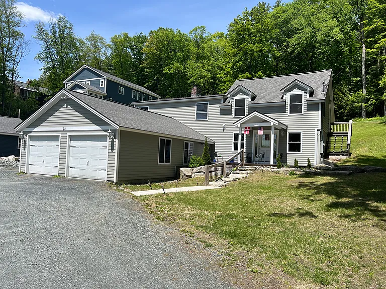 22 Starboard Ln — Photo 1