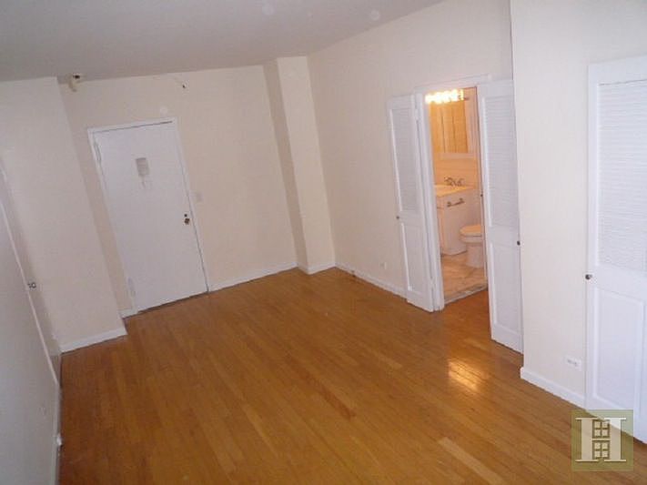 2nd image of 4 Park Ave APT 22U