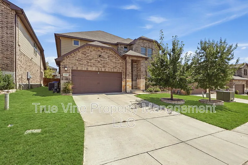 5 bed, 4.0 bath, 3066 sqft, $2,900 — Photo 1