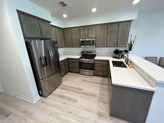 5th image of 39349 Corvina Ln