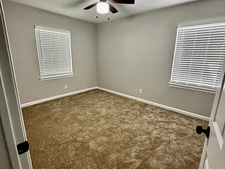 10825 Sharondale Ln — Photo 9