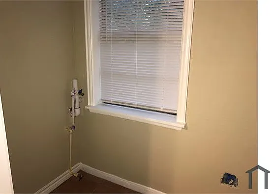 306 Lake Rd #B — Photo 4
