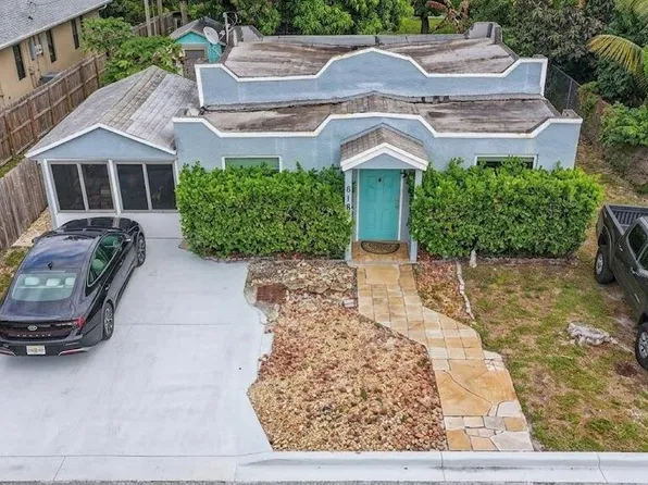 618 S Pine St, Lake Worth Beach, FL 33460