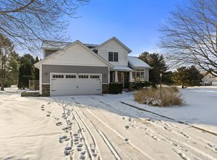 822 E Remington Sq, La Porte, IN 46350