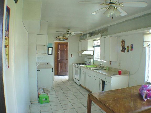 4th image of 11561 Mac St