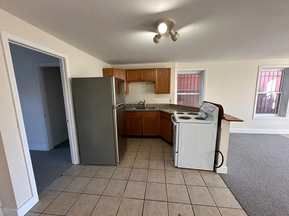 9 Washington St APT 12, Ayer, MA 01432