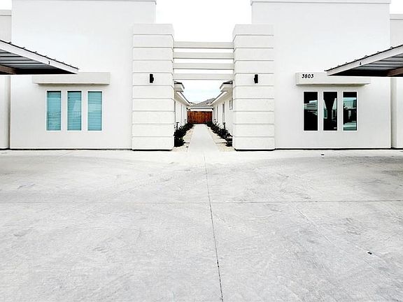 2nd image of 3803 Las Vistas Ln #2