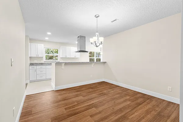 321 Ferdinand Dr — Photo 3