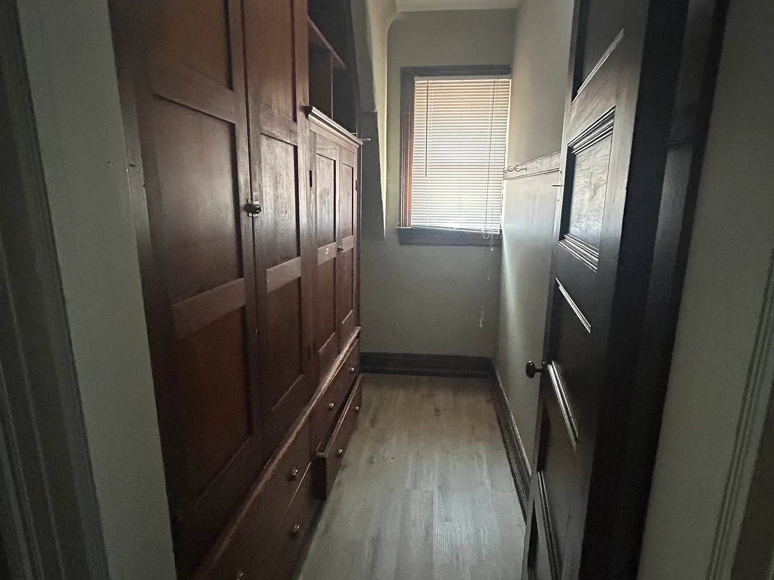 3 bed, $1,600 — Photo 2
