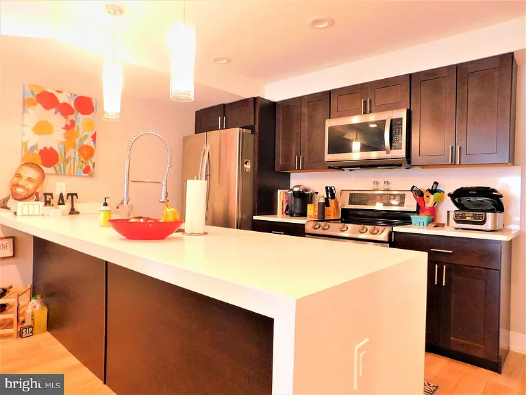 922 N 17th St #26-F — Photo 7