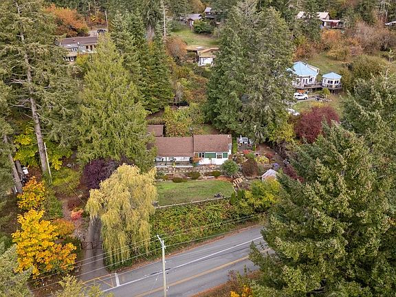 2nd image of 3296 Denman Rd