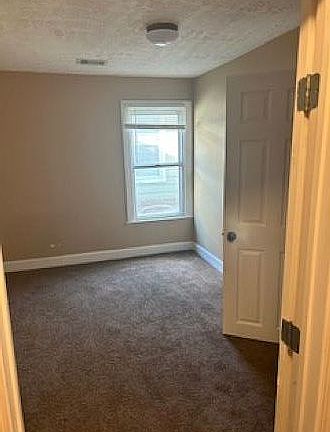 4th image of 4521 Amalie St