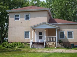 306 W Division St, Dodgeville, WI 53533