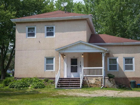 306 W Division St, Dodgeville, WI 53533