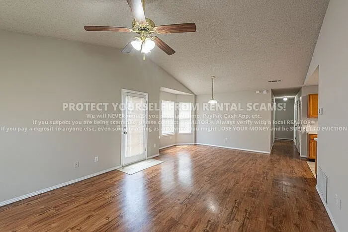 3085 W Woodridge Dr — Photo 4