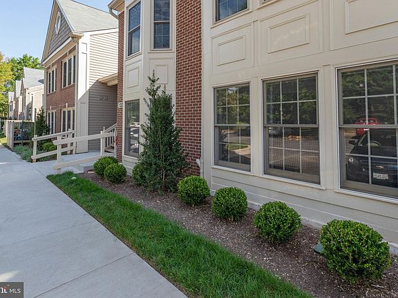 3rd image of 12008 Ridge Knoll Dr Unit 507A