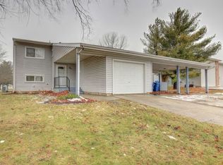 1001 Hartwell Dr, Savoy, IL 61874