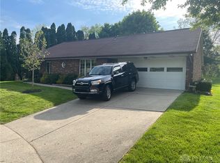 2927 Archer Ln, Springfield, OH 45503