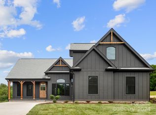 212 Thistle Ridge Ct, Fletcher, NC 28732