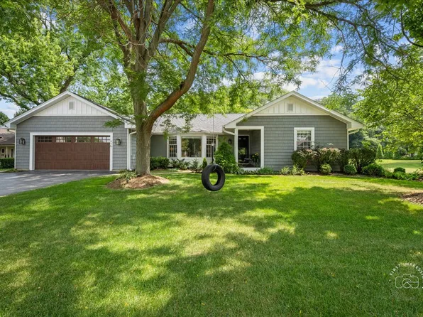 51 Burgess Rd, Geneva, IL 60134