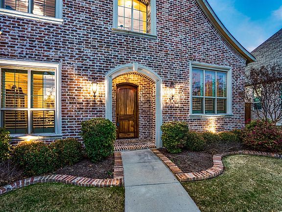 3rd image of 613 Embercrest Dr