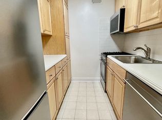 442 W 57th St #7A, New York, NY 10019